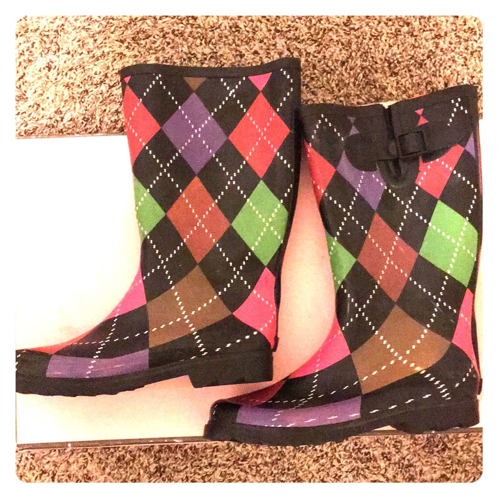 Woman’s size 8 rain boots